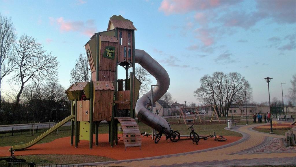 Zelta Pirts Guest House Ventspils Esterno foto