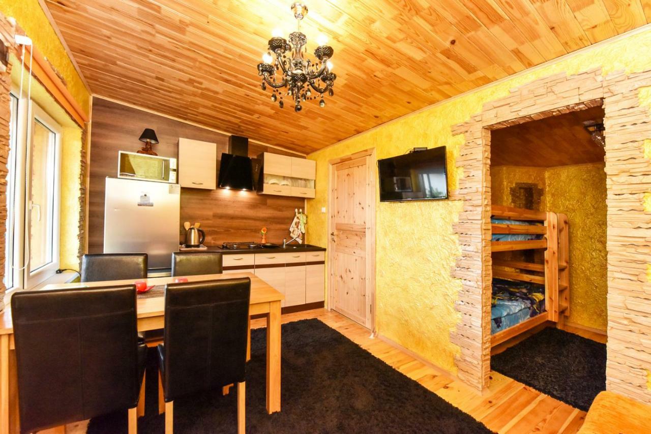 Zelta Pirts Guest House Ventspils Esterno foto